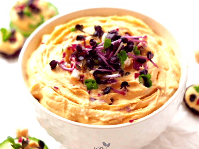 Hummus af kikaertespirer, linser og radisespirer FRISKE SPIRER