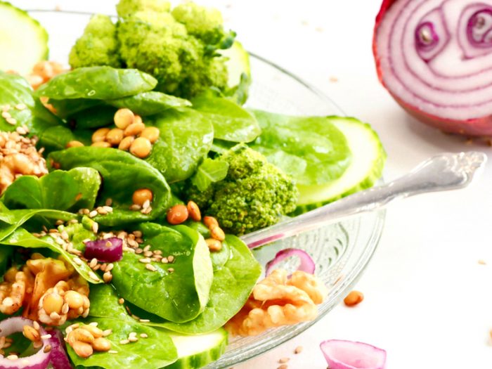 Protein salat med spirer FRISKE SPIRER