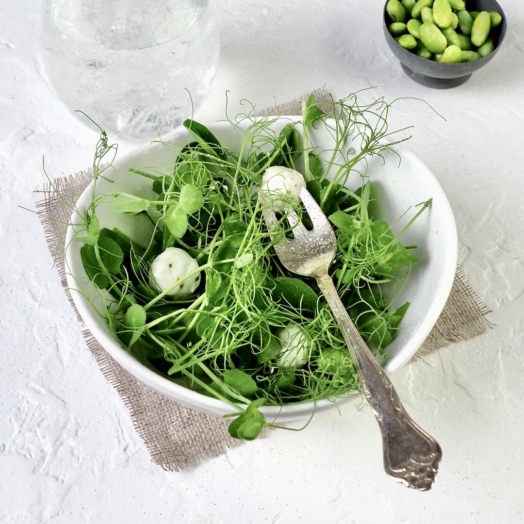 Ærteskud mynte og feta salat