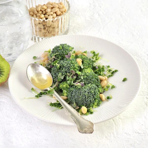 Broccolisalat med Balsamico dressing og Broccolispirer