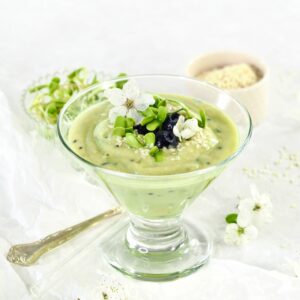 Smoothie med Solsikkespirer og avocado
