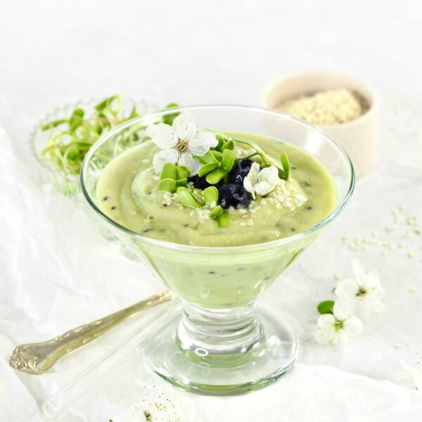 Smoothie med Solsikkespirer og avocado